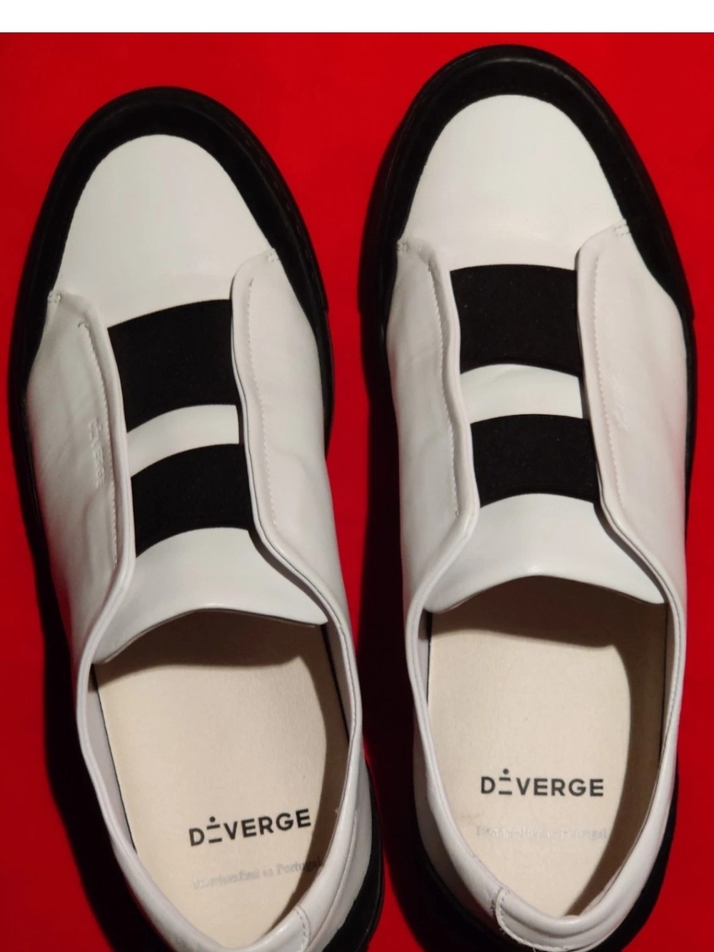 DIVERGE Mens Euro43 Black and White Premium Leather Slip-on Handcrafted Sneakers